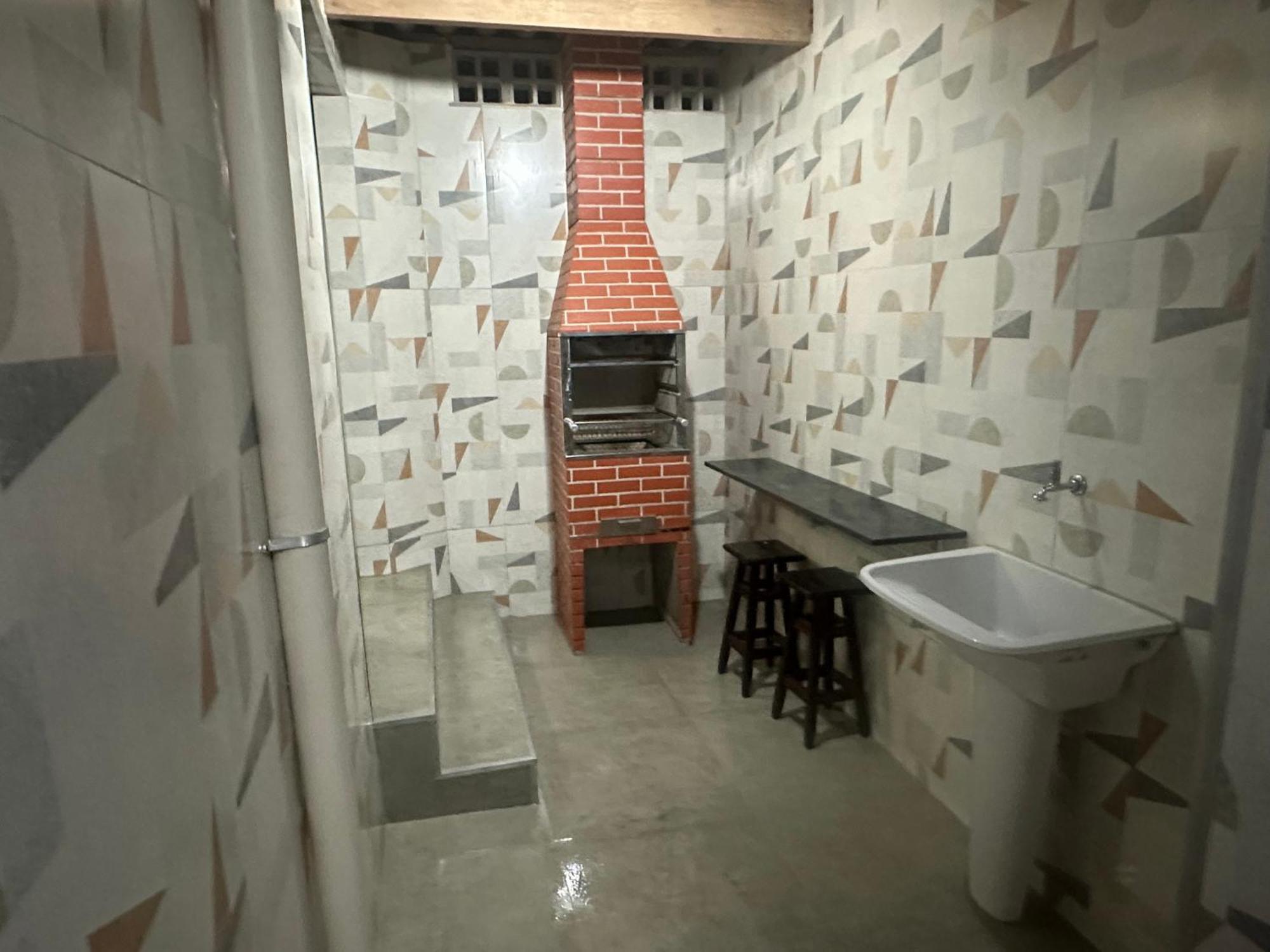 Triplex Piscina Churrasqueira Lava E Seca Wi-Fi E 2 Tvs Em Condominio Com 90M2 No Centro De Ubatuba Exteriör bild