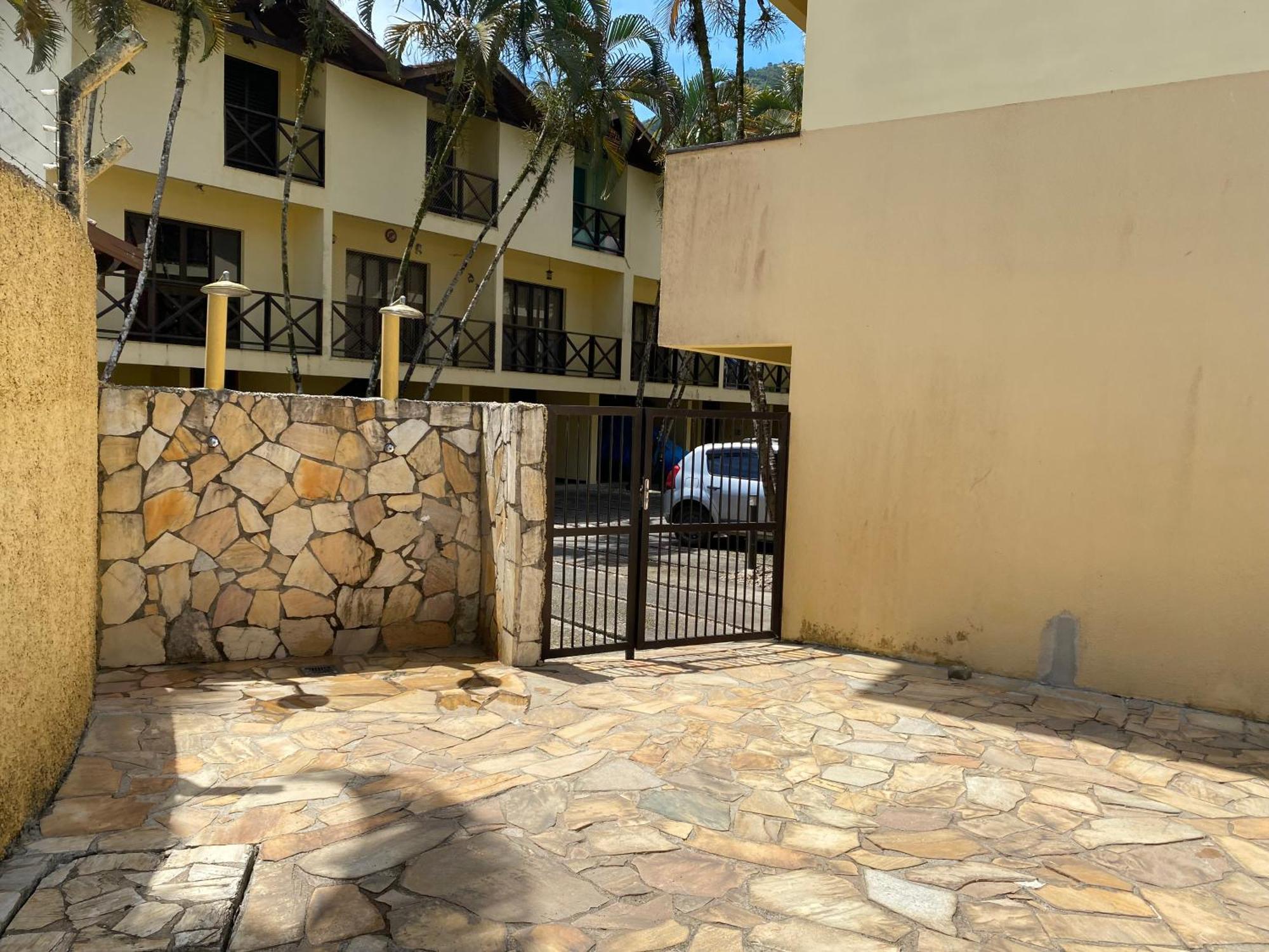 Triplex Piscina Churrasqueira Lava E Seca Wi-Fi E 2 Tvs Em Condominio Com 90M2 No Centro De Ubatuba Exteriör bild